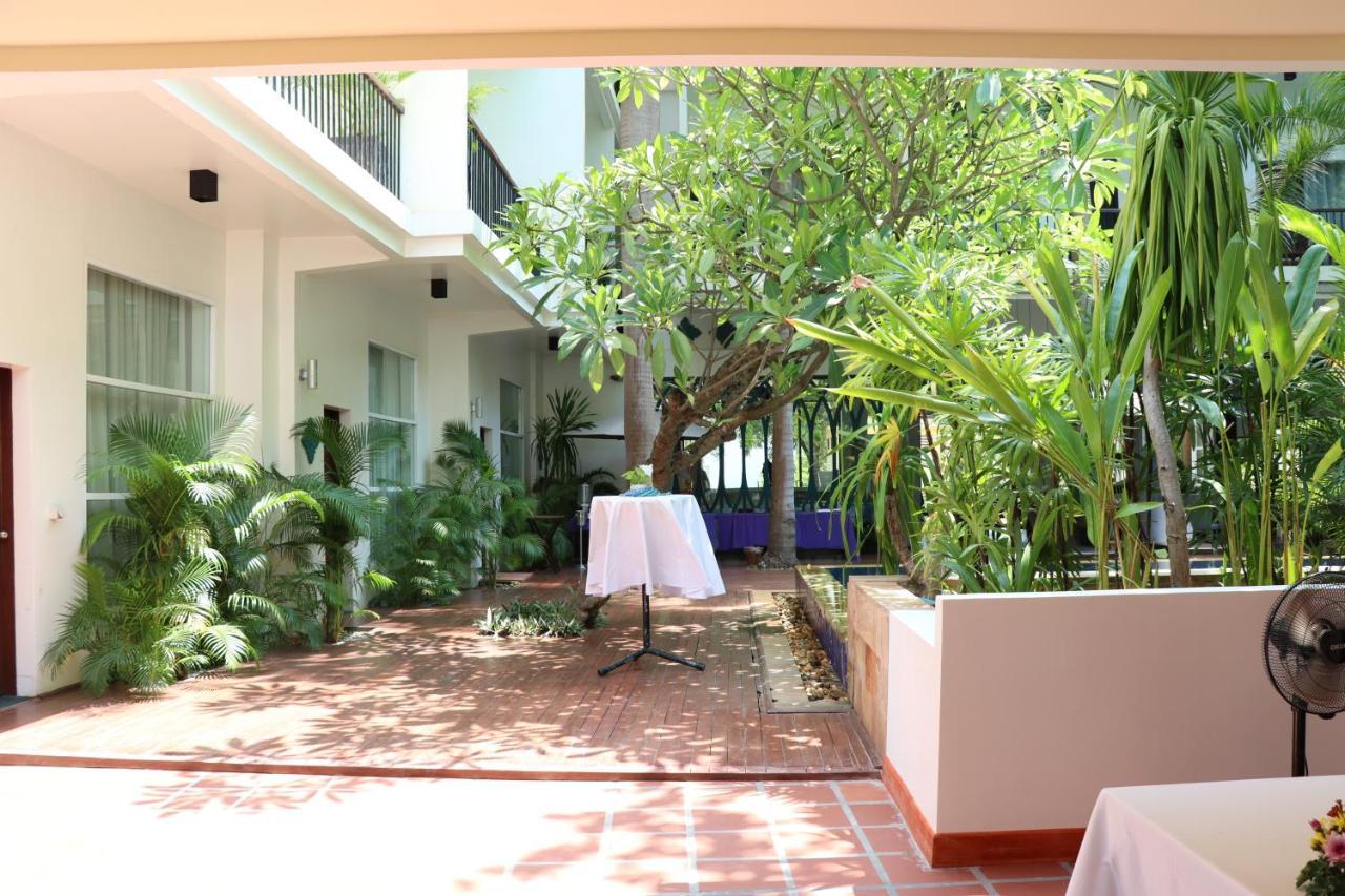 Landing Gold By Amatak Hotel Siem Reap Exterior photo